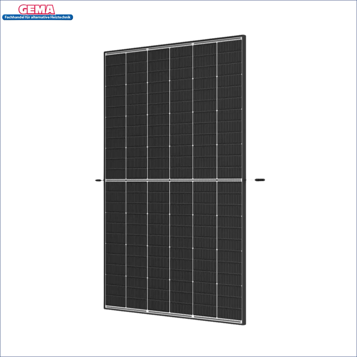Schwarzes Solar Panel für die 6 kWp PV-Anlage mit 14 Trina 440Wp Glas-Glas Rahmen