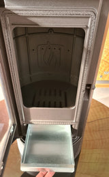 Semineu din fonta de designer Plamen Tara – independent de aerul din incapere